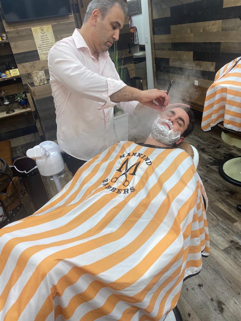 Step-by-Step Guide to Straight Razor Shaving